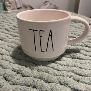 Rae Dunn ‘Friends’ mug